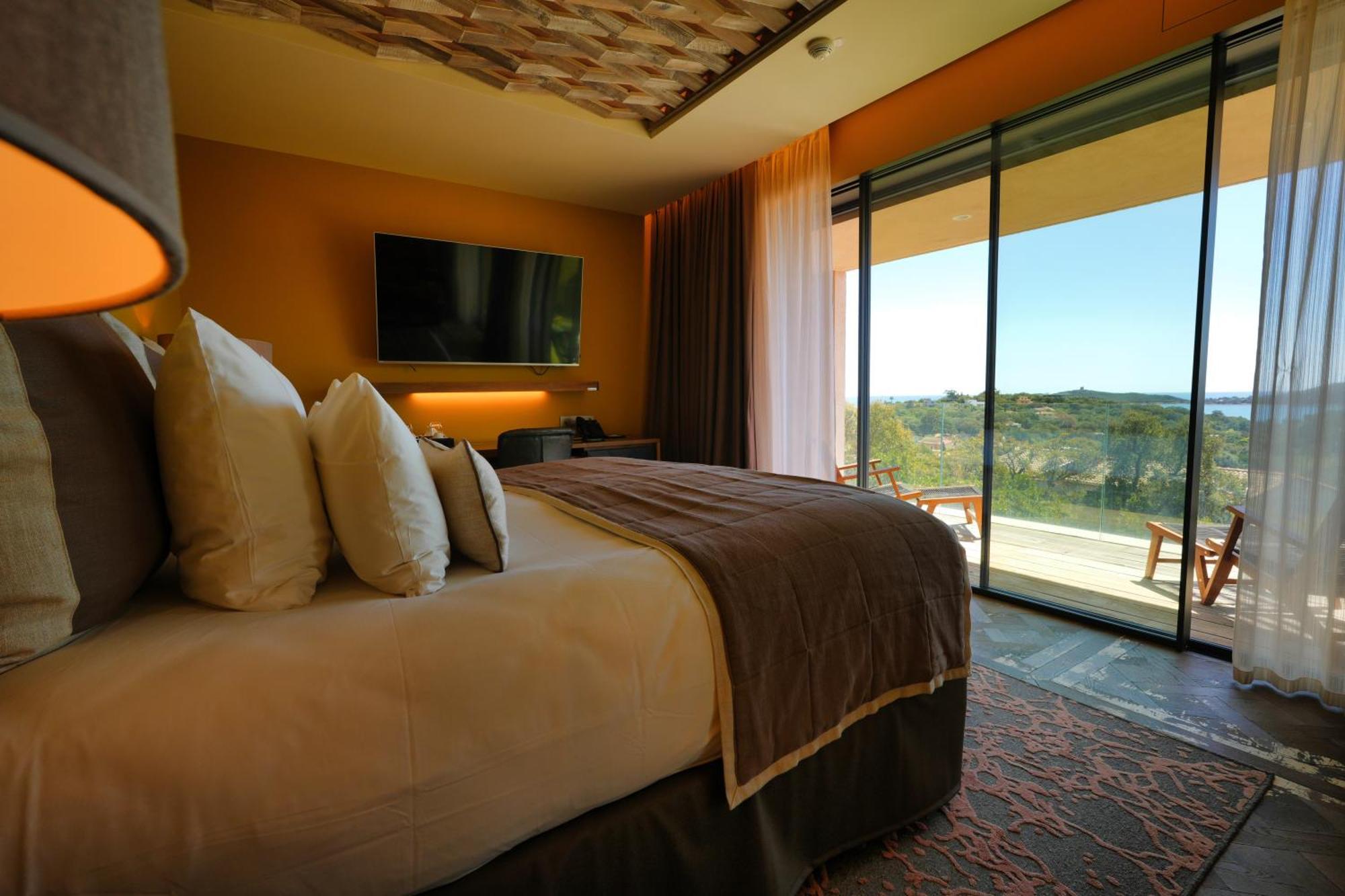 Les Regalia & Hotel